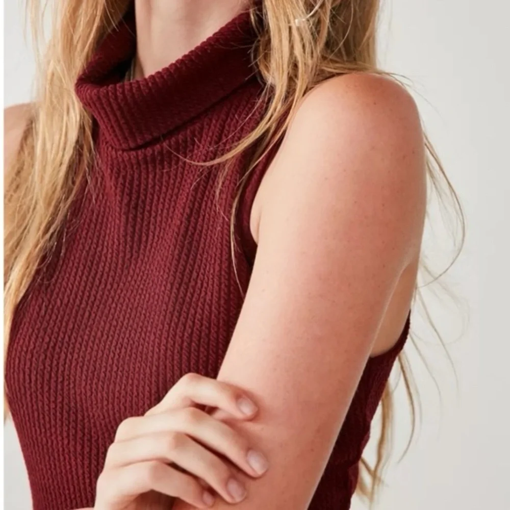 UO Silence + Noise Burgundy Sleeveless Mock Neck Maxi Sweater Dress - small